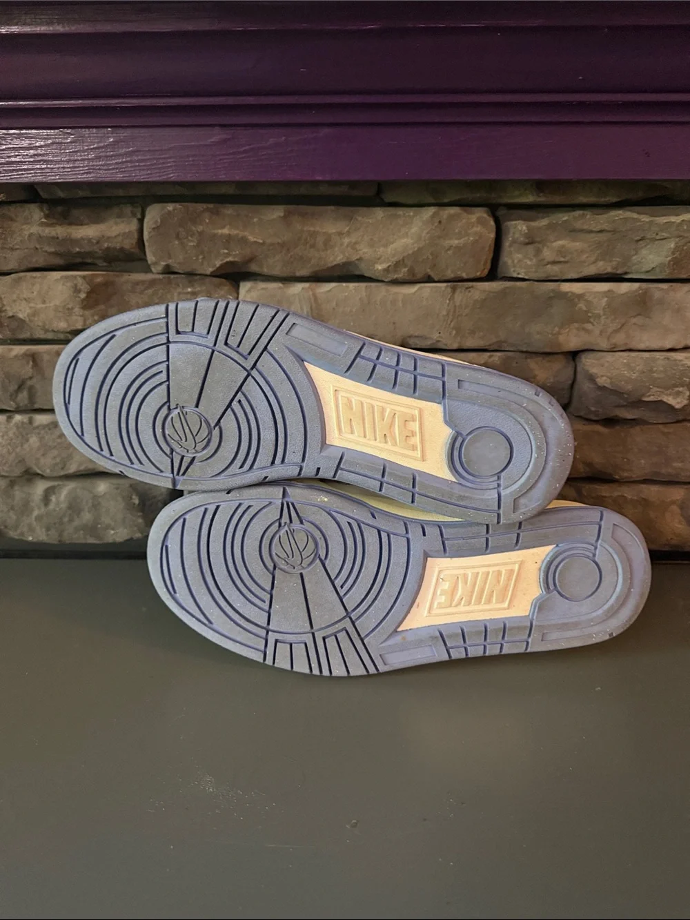 Nike White & Light Blue Low Top Sneakers